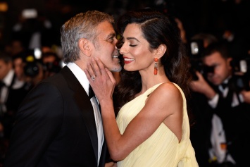 Ходят слухи: Амаль Клуни беременна