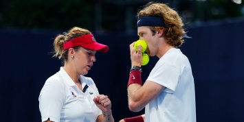 Две российские пары сыграют в финале теннисного микста