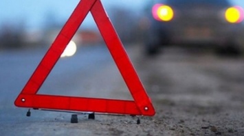 В Киеве на Броварском шоссе произошло ДТП, в результате которого пострадали два водителя
