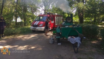 В Бердянске обесточены две детские здравницы, еду готовят на полевой кухне