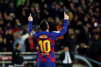 "Сегодня умер футбол": Лионель Месси официально покинул Барселону