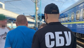 В Киеве на вокзале задержали экс-чиновника Укрзализныци, который скрывался от следствия