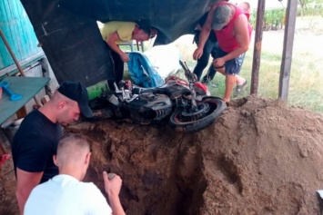В Житомирской области угонщик спрятал краденый байк способом, который удивил даже полицию