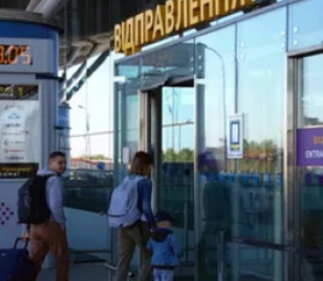 В аэропорту "Борисполь" участились кражи. У пассажира исчезли два iPhone
