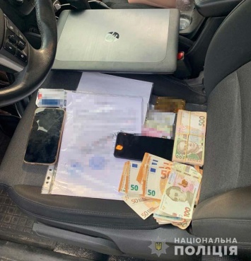 В Днепре задержали бизнесмена при передаче взятки в четверть миллиона гривен