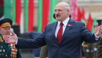 «Позвонил нам - в КГБ»: Лукашенко рассказал свою версию о «вагнеровцах»