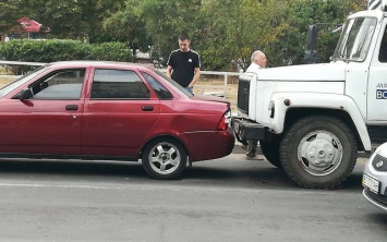 В Херсоне произошло ДТП с участием автомобиля КП «Водоканал»