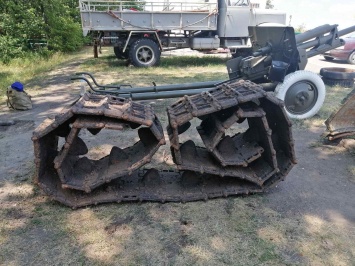 Под Харьковом нашли гусеницу подбитого танка времен Второй мировой. Ее пытались сдать на металлолом