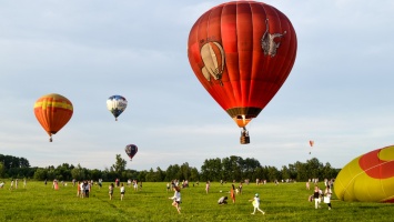 Возле Днепра на фестивале воздушных шаров приготовят 750 литров холодного борща