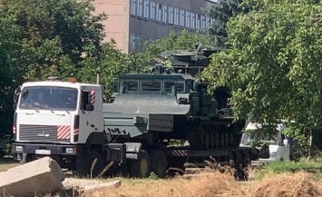 Штурм табачной фабрики в Желтых водах: полиция пригнала танк