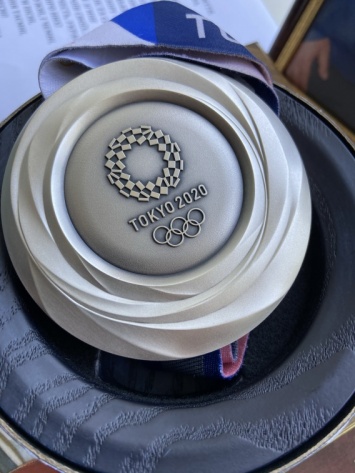 Олимпийскую медаль Токио-2020 борец Насибов привез в Николаев