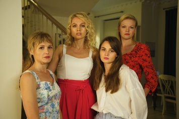 Начались съемки «Сестер» с Анной Котовой-Дерябиной, Линой Миримской и Ангелиной Стречиной