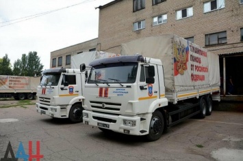 В ОРДЛО приехали грузовики из России: что привезли, - ФОТО