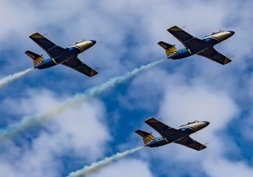 Самолеты, воздушные шары, парашютисты: под Харьковом пройдет фестиваль KharkivAviaFest-2021