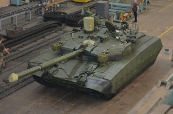 Ко Дню Независимости в Харькове изготовили танк "Оплот"