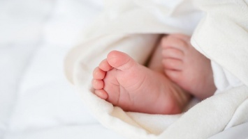 В Энергодаре родители отказались от младенца: девочка нуждается в питании и памперсах