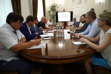 Мэр Одессы обсудил с дипломатами ход поисково-исследовательских работ на 6-м километре. Фото