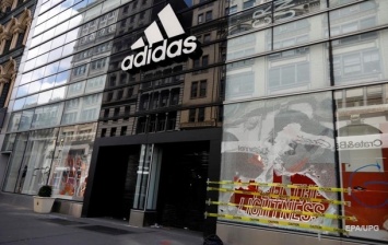 Adidas заключил сделку по продаже Reebok