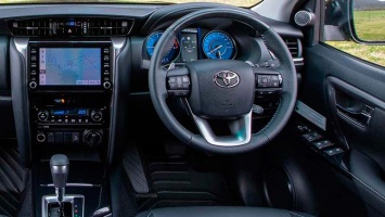 Toyota HiLux получил технологию отслеживания автомобилей