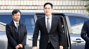 Вышел досрочно: главу Samsung выпустили из тюрьмы