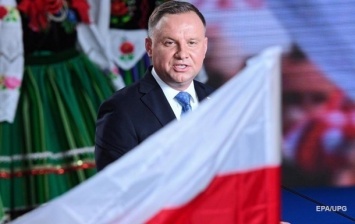 Польша утвердила спорный законопроект о реституции