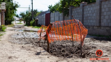 В Днепре затапливает улицу Подгорную: вода заливает дворы