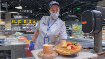 Школа гурманов в Днепре и Каменском: в Dmart вам помогут выбрать сыр и расскажут, как и с чем его подавать