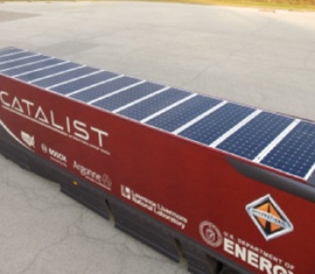 Новые грузовики с солнечными батареями будут охлаждать продукты с помощью зеленой энергии