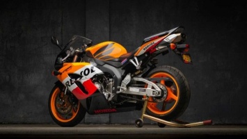 Honda CBR1000RR Repsol Edition с пробегом в 450 миль выставлена на аукцион