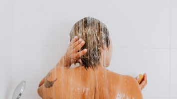 Чем опасен ежедневный душ