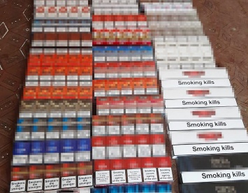 В Запорожье иностранец незаконно изготавливал и продавал табачные изделия