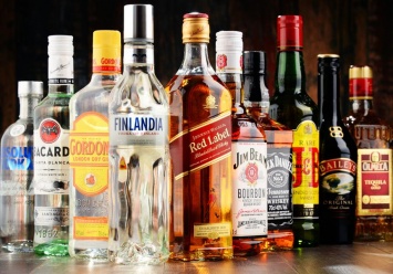 В популярном запорожском кафе продавали алкоголь неизвестного происхождения