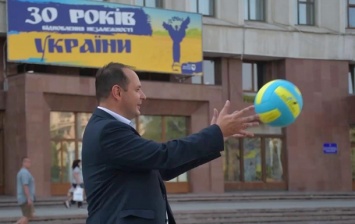 Мэры приняли участие в волейбольном флешмобе