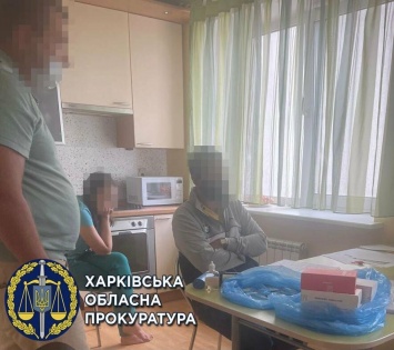 Украли более 23 миллионов гривен по поддельным документам: на Харьковщине трех человек подозревают в рейдерском захвате фирмы, - ФОТО