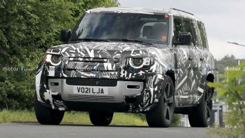 Land Rover вывел на тесты самый крупный Defender: фото