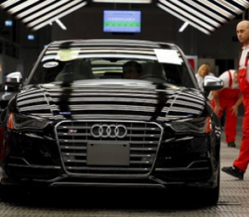 Audi и Toyota закрывают заводы и радикально сокращают выпуск авто из-за дефицита чипов