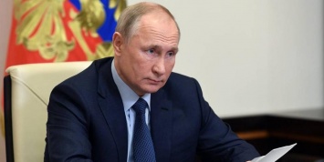 Путин подписал указ о выплате пенсионерам по 10 тысяч рублей