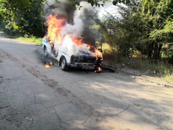 В Кривом Роге вспыхнул ВАЗ