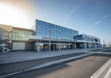 Перечислили лишнее: экс-директора аэропорта "Запорожье" обвиняют в краже 500 тысяч гривен