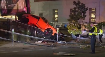 Водитель Lamborghini Urus арестован за вождение в нетрезвом виде после аварии в Лос-Анджелесе
