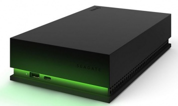 Seagate представила три версии внешних жестких диска с подсветкой для игровых консолей Xbox
