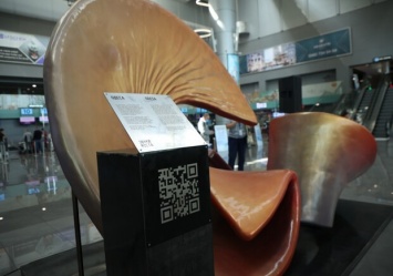 В аэропорту Одессы открыли музыкальную скульптуру: ее звуки можно слушать онлайн