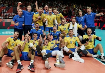 В "группе смерти": сборная Украины по волейболу стартовала с победы на Евро
