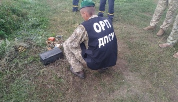 Пограничники обнаружили взрывчатку и боеприпасы в курортной Кирилловке