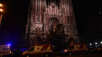 В Киеве сгорел уникальный орган в Николаевском костеле. В МВД уже знают, кто виноват (ВИДЕО)