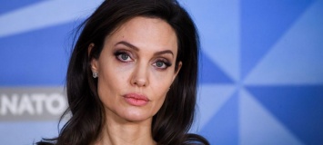 «Я боялась за своих детей»: Анджелина Джоли о браке с Брэдом Питтом