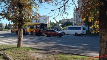 В Новомосковске междугородный автобус попал в ДТП