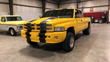 Большой Dodge Ram 3500 1997 года выставили на аукцион