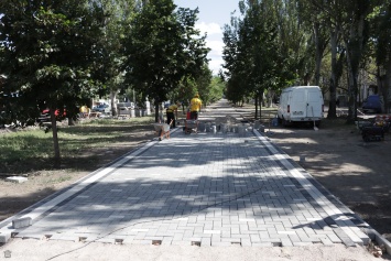 Ко Дню города Николаева с ремонтом бульварной части пр. центрального у «Дормашины» не успеют (ФОТО)