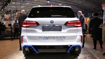 Водородная версия кроссовера BMW X5 дебютировала на автосалоне в Мюнхене